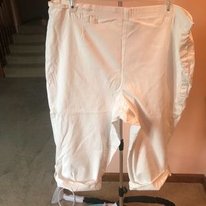Venezia white Capri plus size 26/28